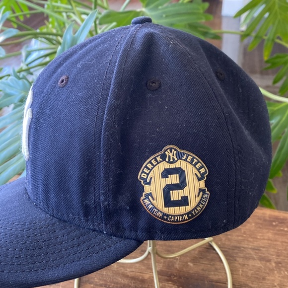 Yankees Derek Jeter Captain #2 New Era Official On-Field Baseball Cap Hat. MLB - Picture 10 of 11